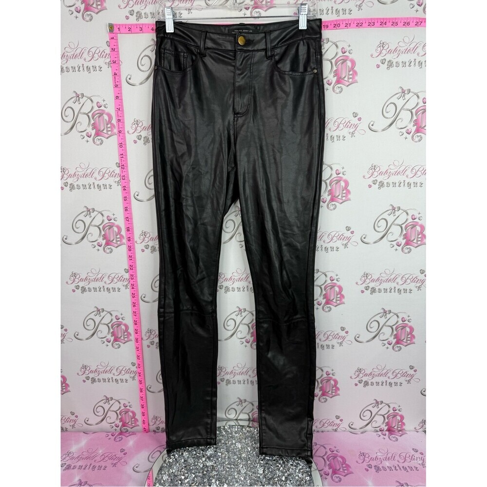 RW&CO. Pants shiny High-Rise Skinny Leg Pants in Black